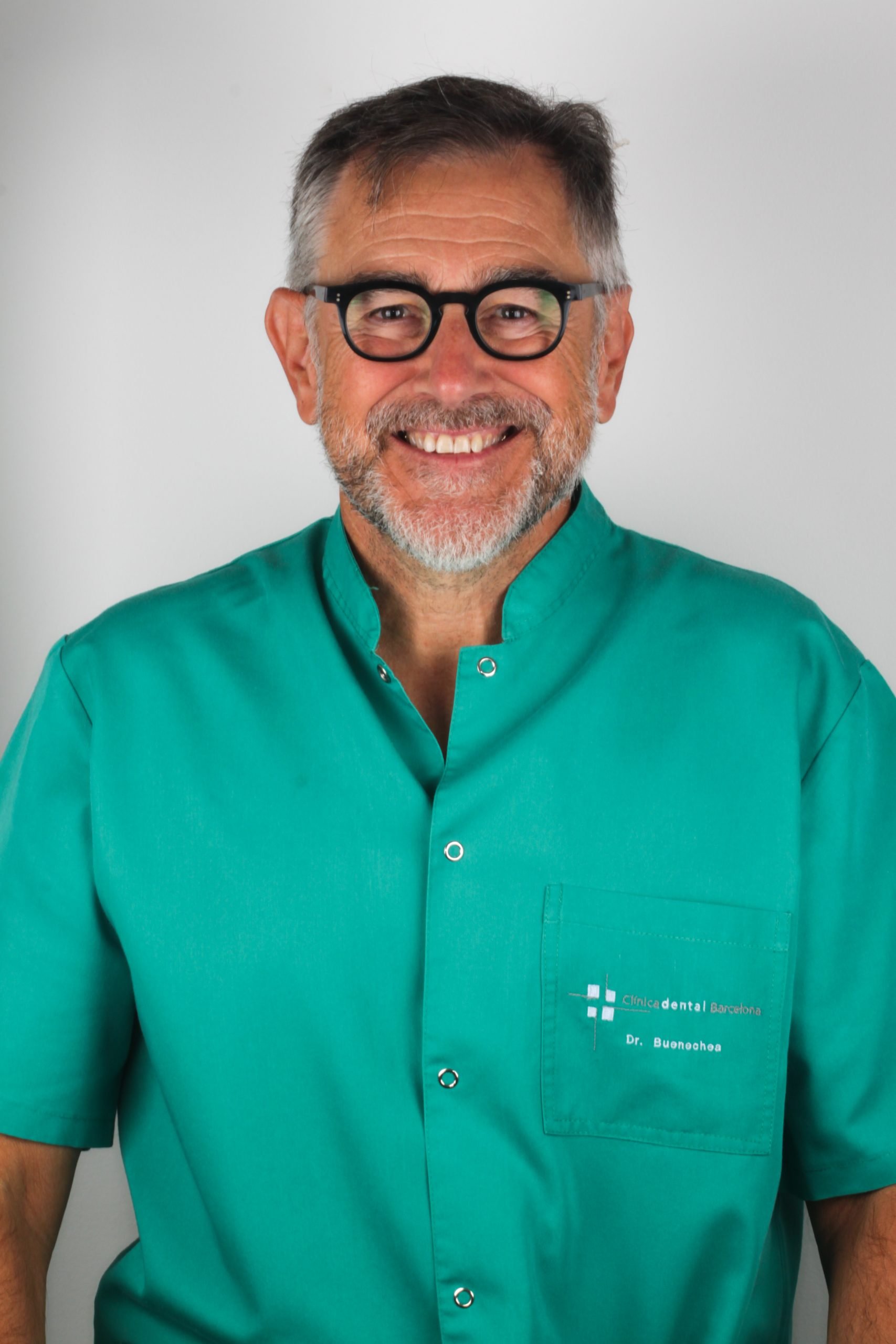 Dr. Ramón Buenechea Dr. Ramón Buenechea